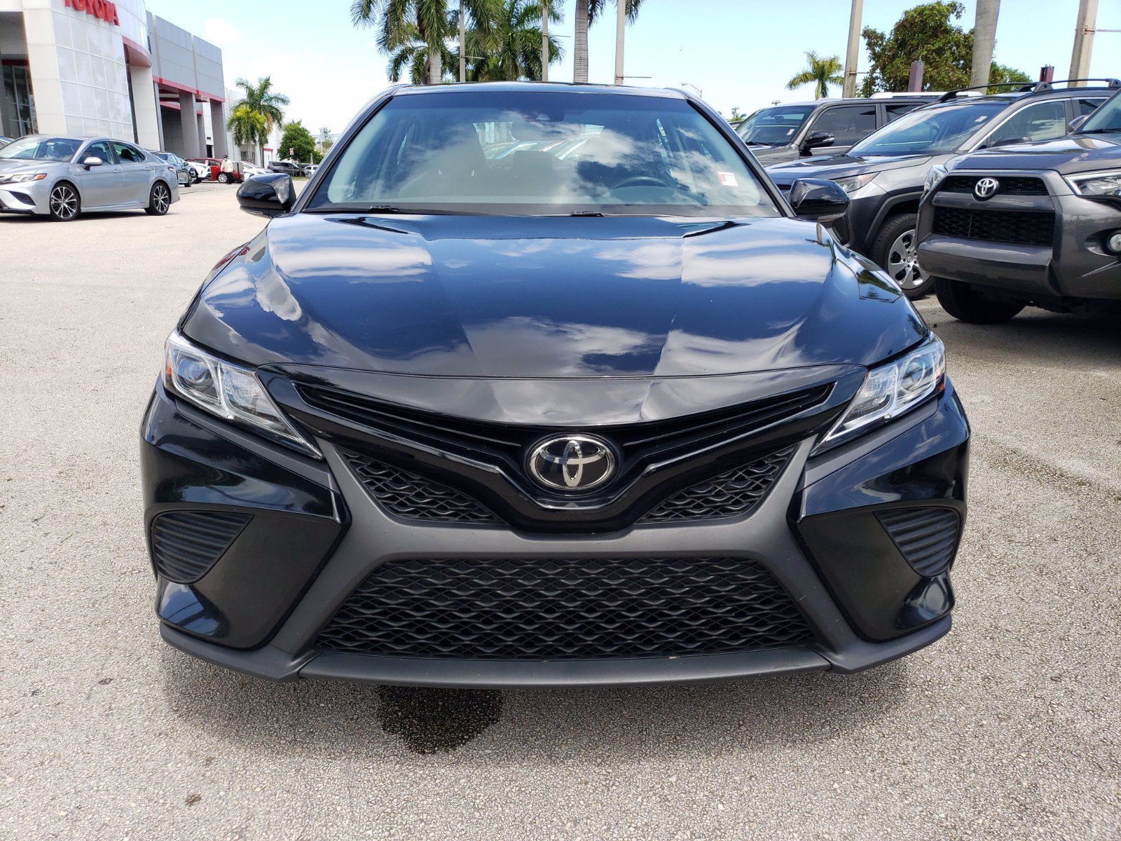Pre-Owned 2018 Toyota Camry SE 4dr Car FWD