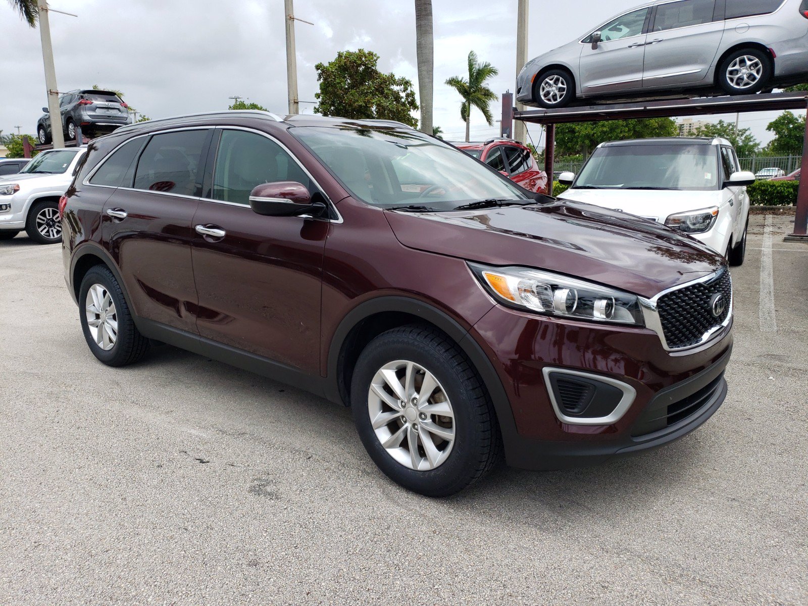 Pre-Owned 2017 Kia Sorento LX Sport Utility FWD