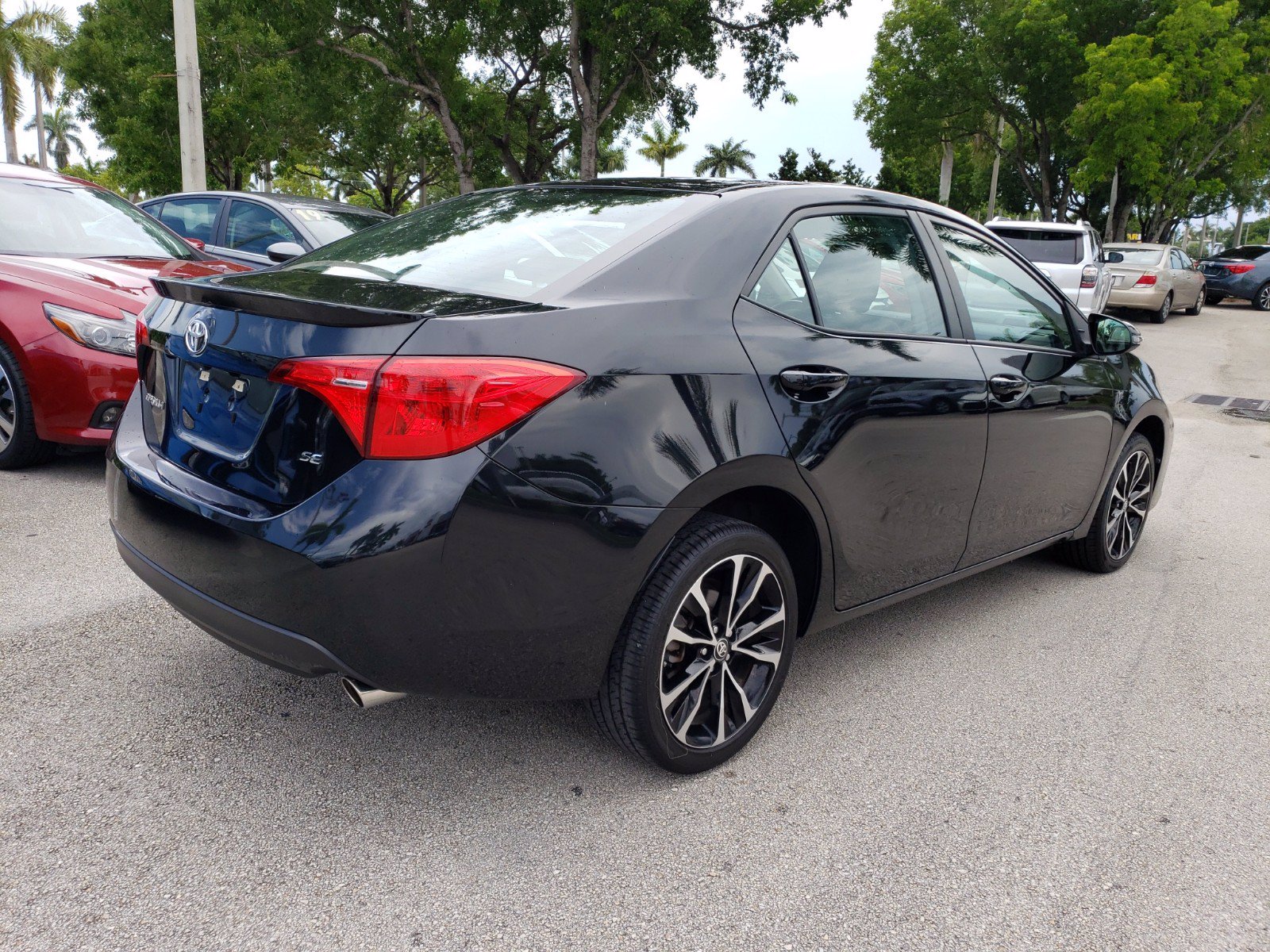 Pre-Owned 2018 Toyota Corolla SE 4dr Car FWD